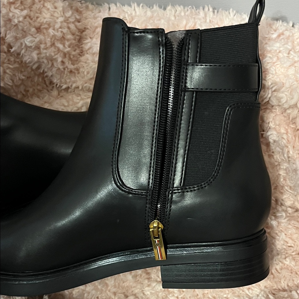 Tommy Hilfiger Brand New Ankle Boots - Picture 4 of 7